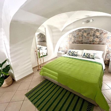 Ursino Holiday Apartment คาตาเนีย ภายนอก รูปภาพ