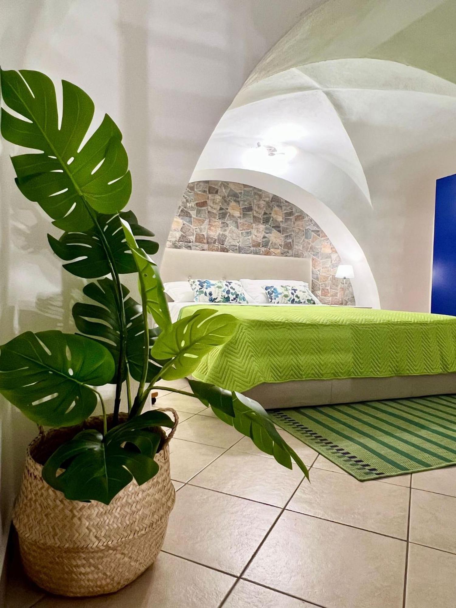 Ursino Holiday Apartment คาตาเนีย ภายนอก รูปภาพ